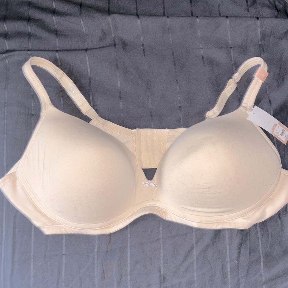 Cacique Bra, Size 48C